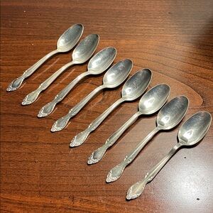 Vintage William Rogers Elegant Silver Demitasse Spoon Set 8